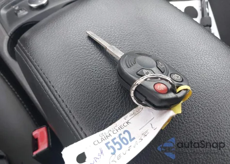 2013 Ford Focus Se z USA, uszkodzony, nr VIN 1FADP3F21DL262076